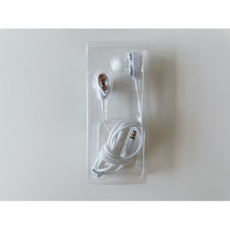 高音質デュアルドライバーイヤホン白の2番目の写真