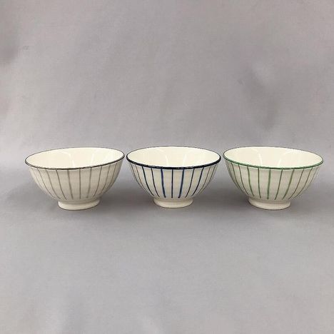 茶碗　大　縦ラインの2番目の写真