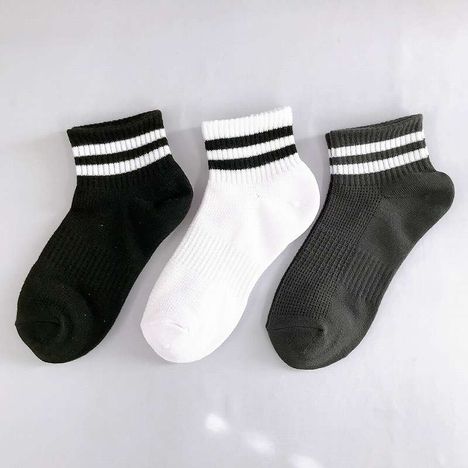 子供靴下　アンクル丈１９　走るラインの2番目の写真