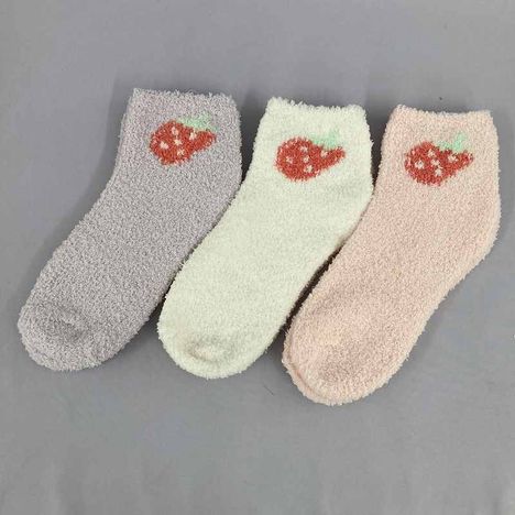 婦人モールソックス　イチゴ柄の2番目の写真