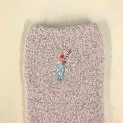 モール　刺繍付クルー丈　パフェ柄の4番目の写真