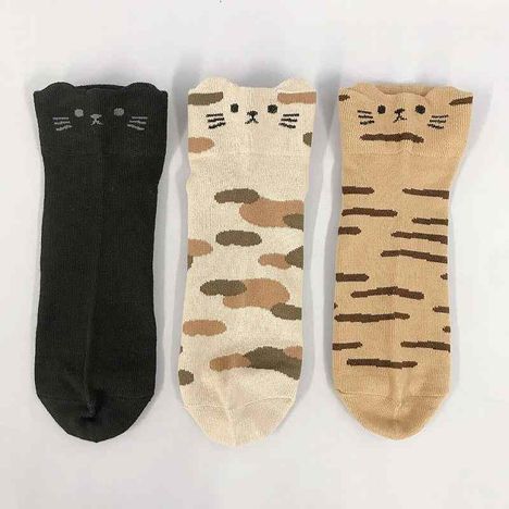 婦人靴下　アンクル丈　耳付きねこ柄の3番目の写真