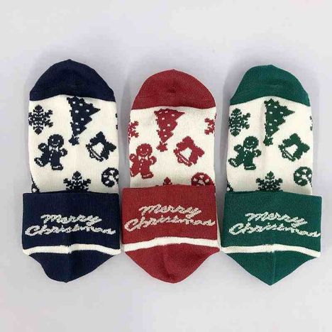 婦人アンクル丈靴下　シルエット総柄の3番目の写真