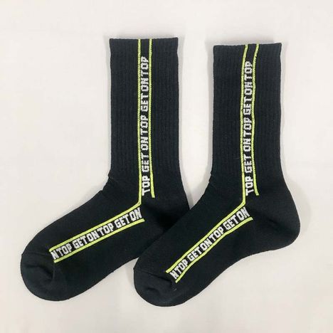 デザインソックス婦人縦ロゴライン紺の2番目の写真