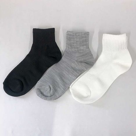 婦人超吸水靴下　アンクル丈　モノトーンの2番目の写真