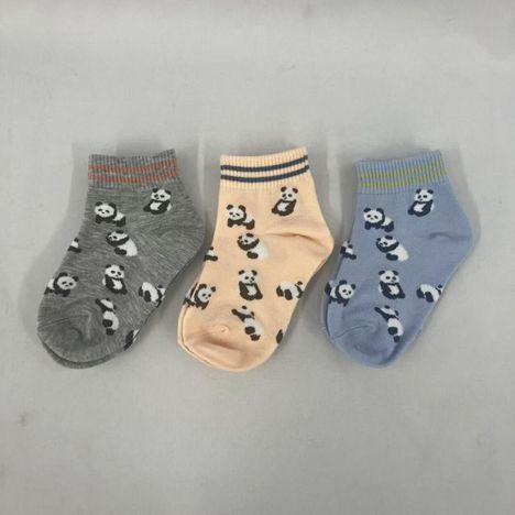 子供靴下　アンクル丈１５　パンダ総柄の2番目の写真