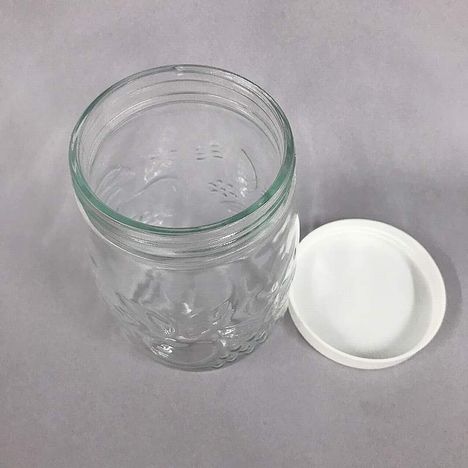 エンボスガラス瓶　Ｍの3番目の写真