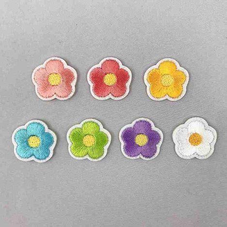 刺繍ワッペンシール７Ｐフラワーの2番目の写真