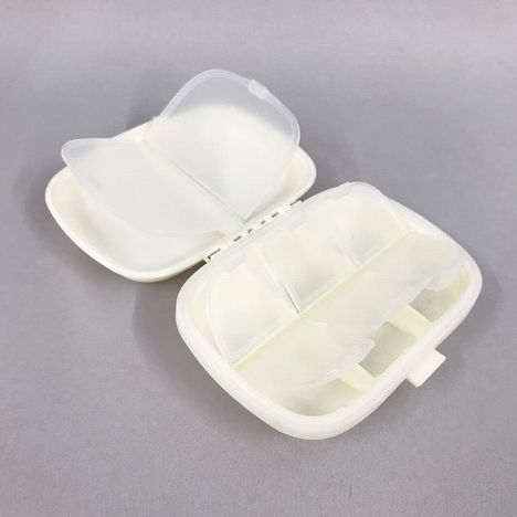 ボックス型ピルケースの4番目の写真