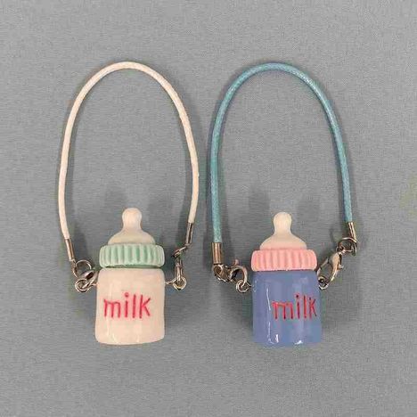 ミニミニチャーム　哺乳瓶の2番目の写真