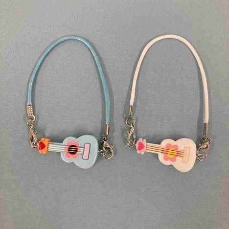 ミニミニチャーム　ギターの2番目の写真