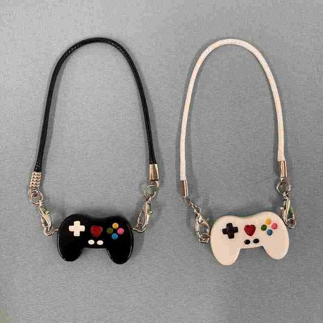 ミニミニチャーム　ゲーム機の2番目の写真