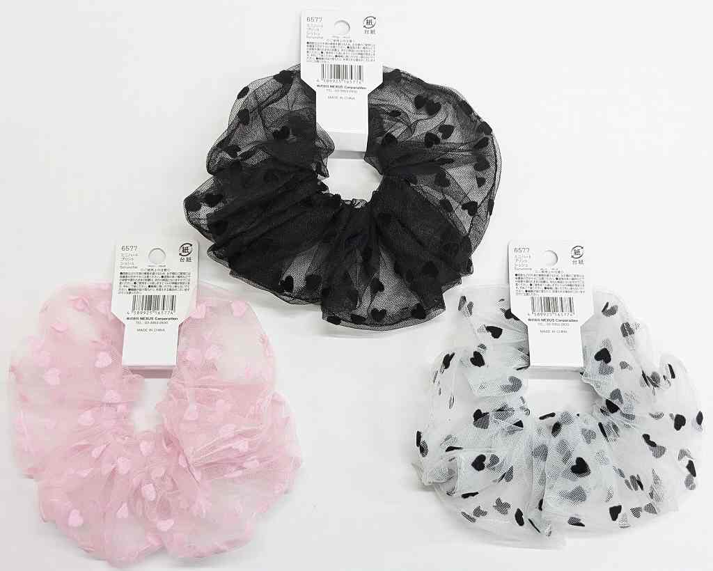 ミニハートプリントシュシュの2番目の写真