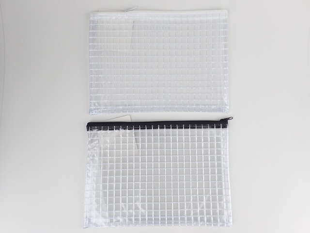 Ａ５ファスナーケース　片面メッシュの2番目の写真