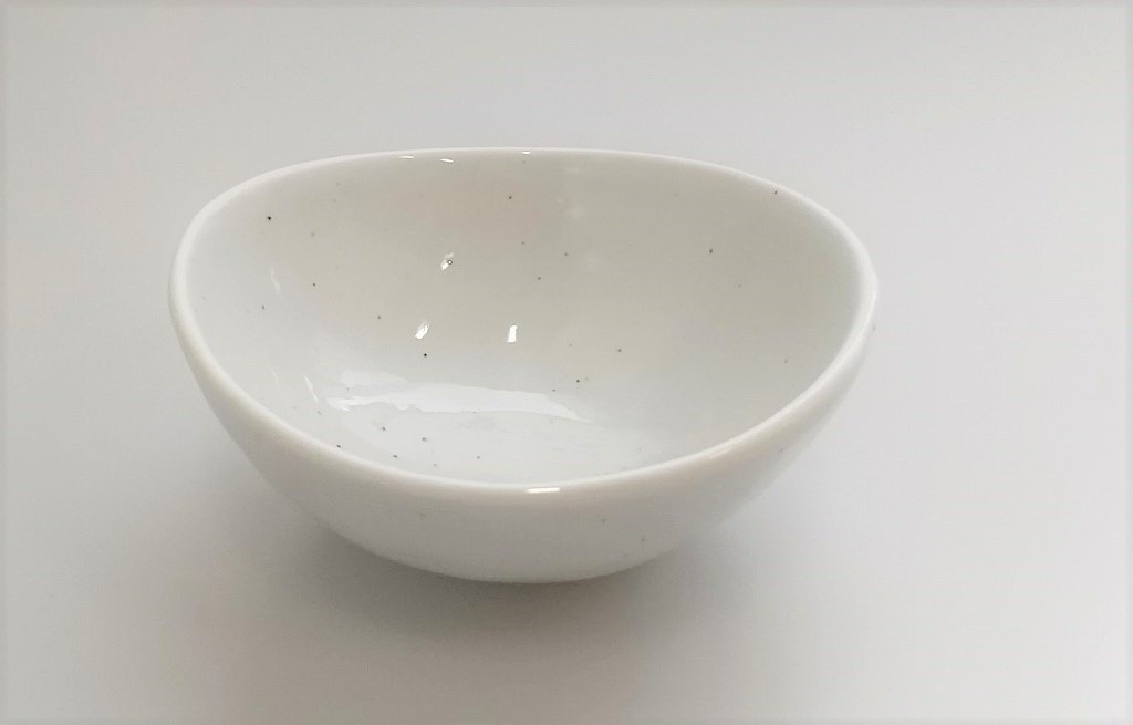 粉引　まゆ型小鉢の商品画像