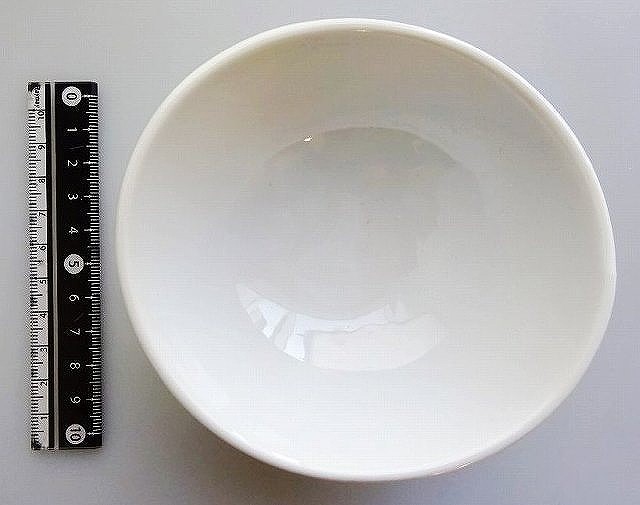ホワイト楕円小鉢の2番目の写真