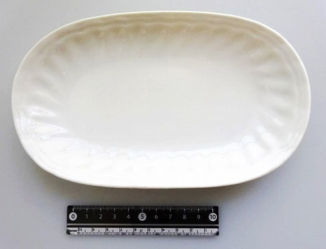 ホワイト　楕円皿の商品画像