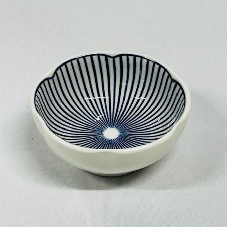 十草　花型小付の商品画像