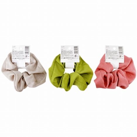 シュシュ　サテン　マットの2番目の写真